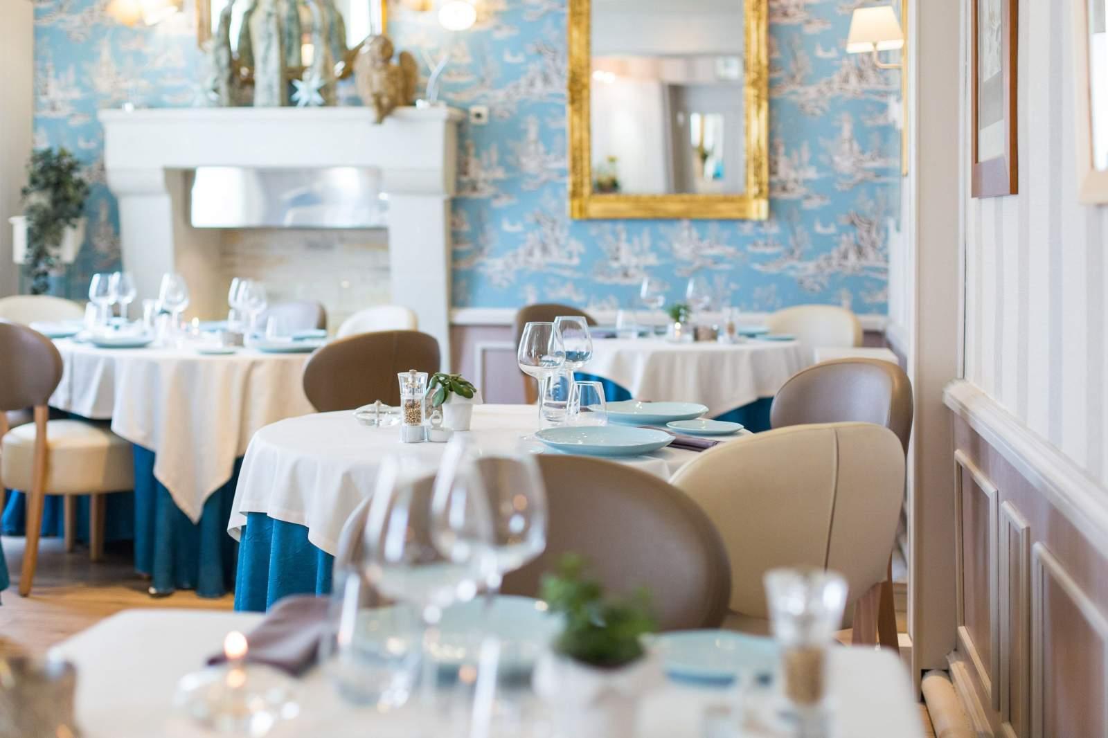 Logis Hotels Restaurant La Mere Hamard Semblançay Buitenkant foto