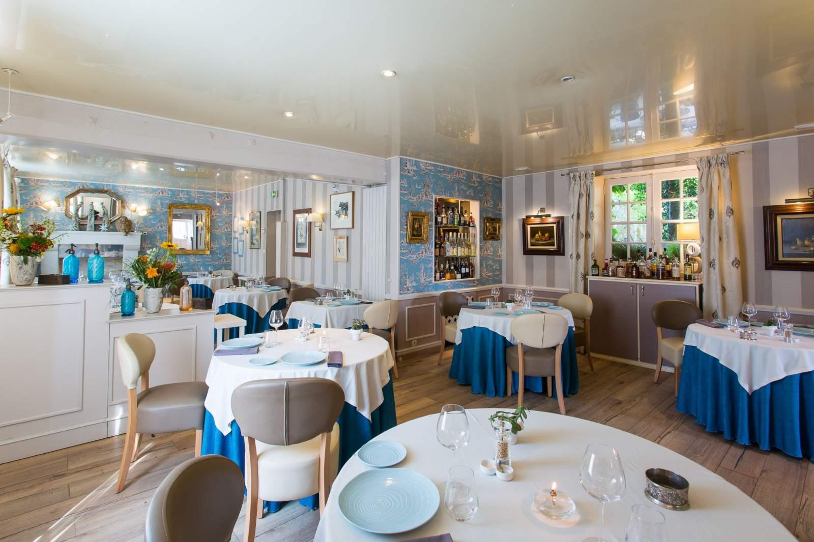 Logis Hotels Restaurant La Mere Hamard Semblançay Buitenkant foto