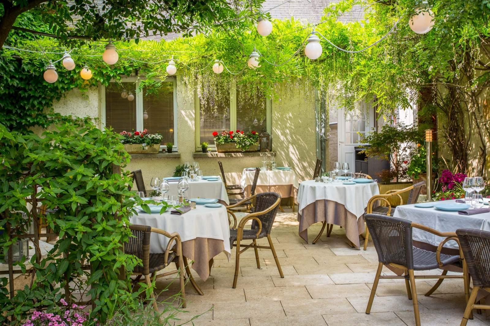 Logis Hotels Restaurant La Mere Hamard Semblançay Buitenkant foto