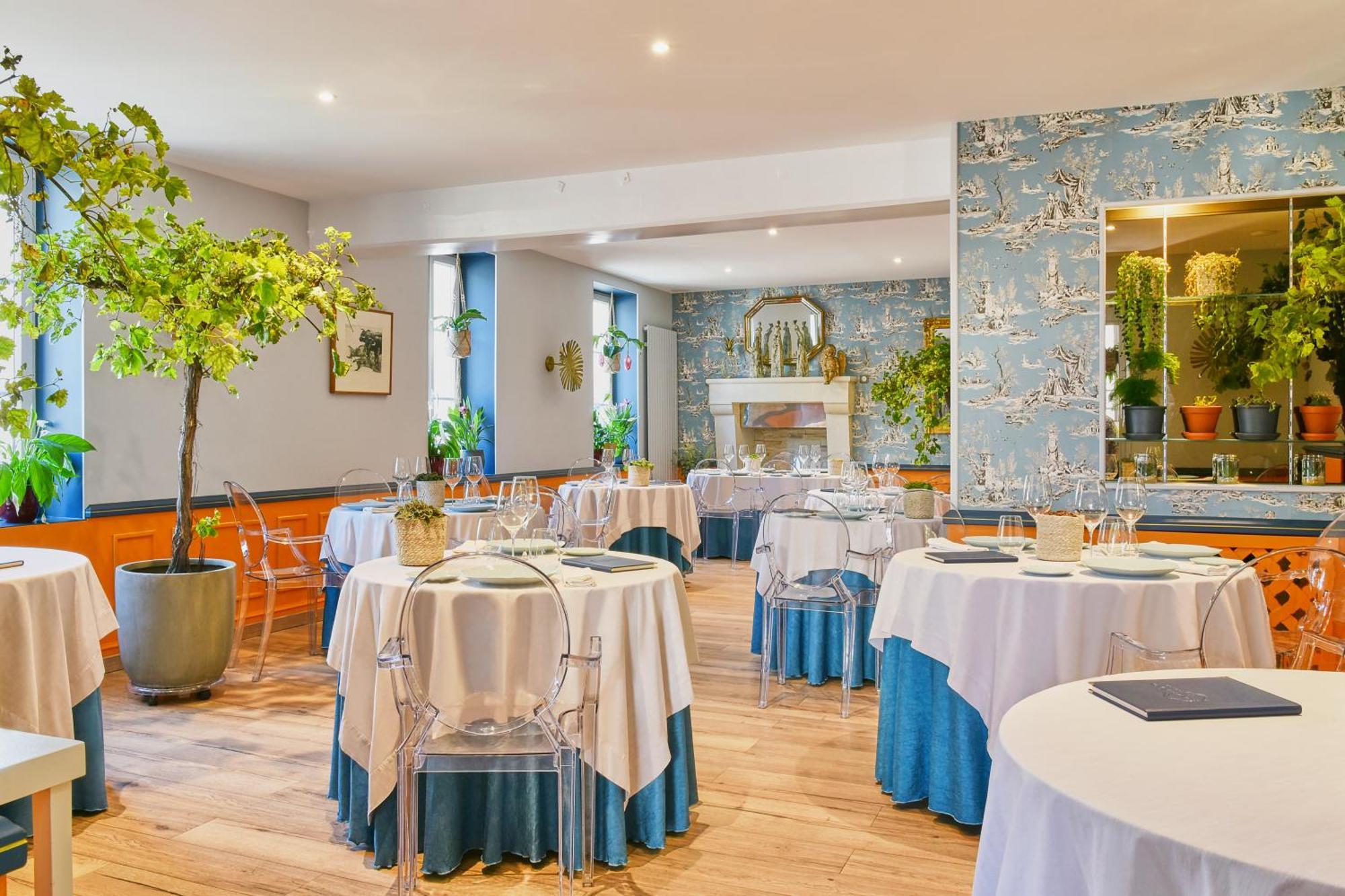Logis Hotels Restaurant La Mere Hamard Semblançay Buitenkant foto