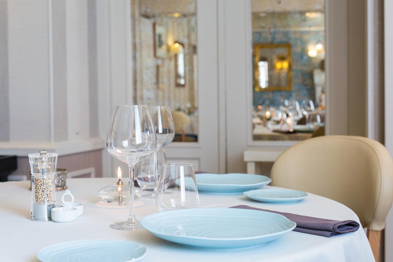 Logis Hotels Restaurant La Mere Hamard Semblançay Buitenkant foto