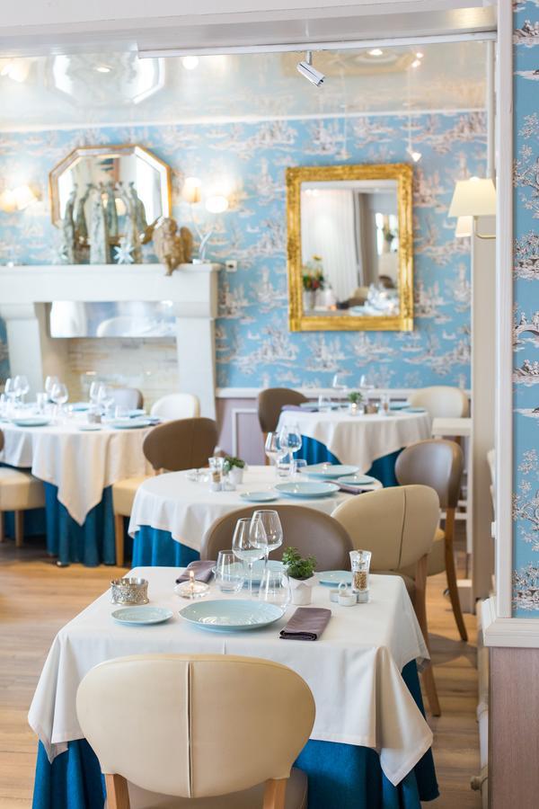 Logis Hotels Restaurant La Mere Hamard Semblançay Buitenkant foto