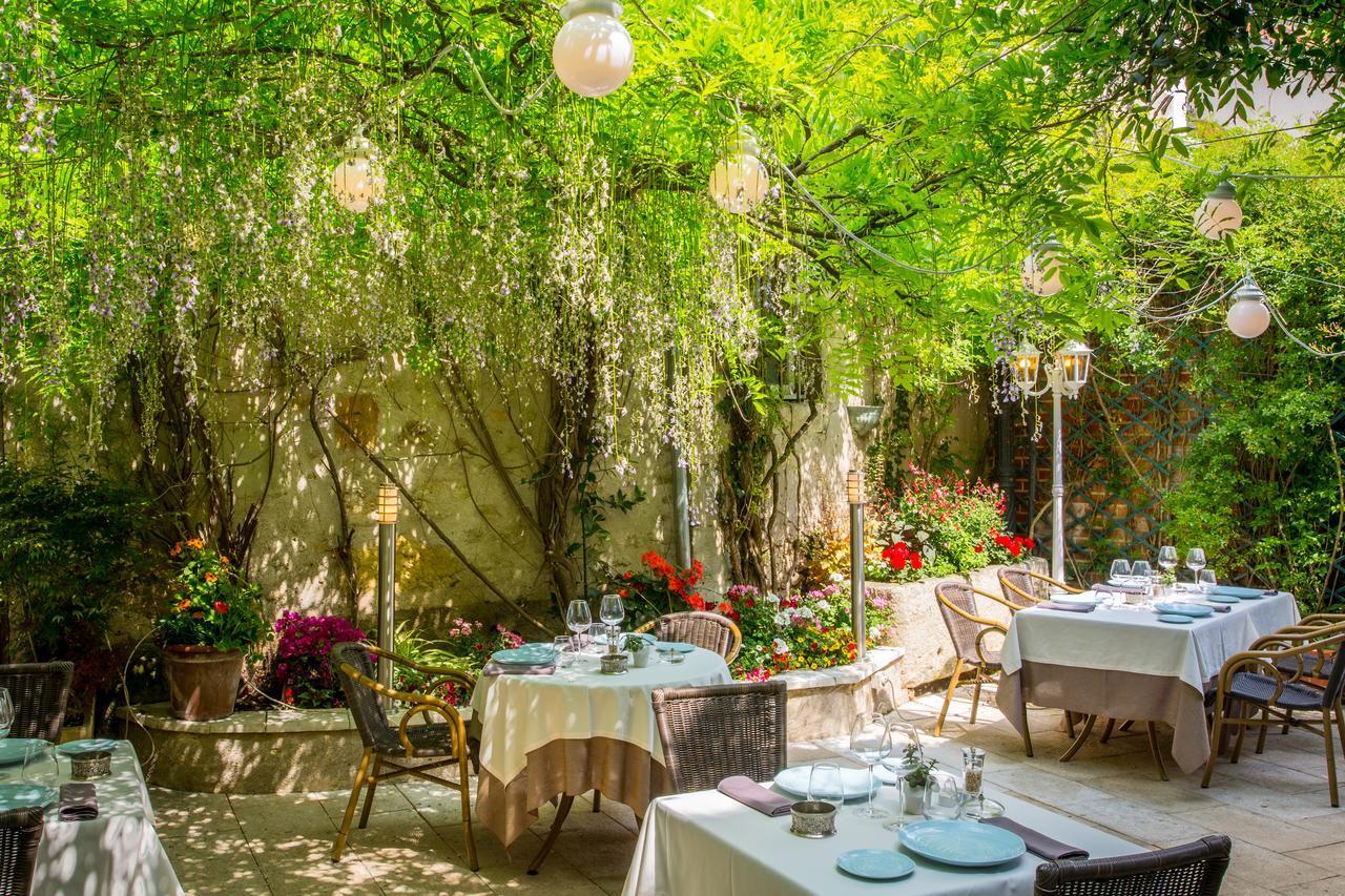 Logis Hotels Restaurant La Mere Hamard Semblançay Buitenkant foto