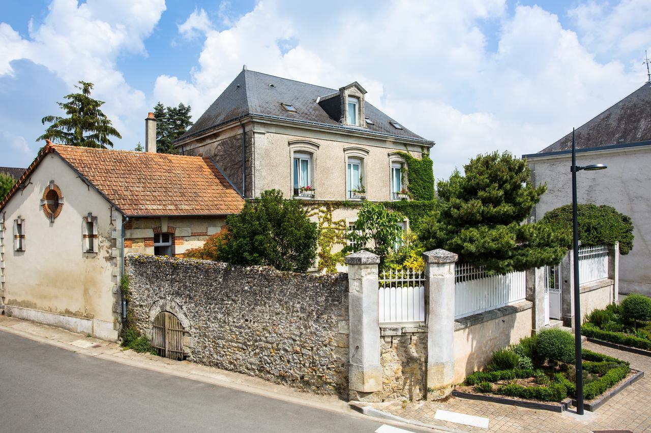 Logis Hotels Restaurant La Mere Hamard Semblançay Buitenkant foto